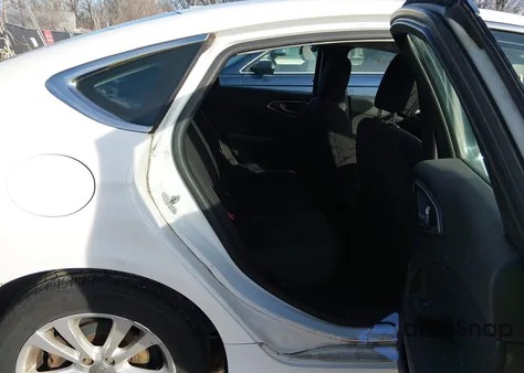 2015 Chrysler 200 Limited z USA, uszkodzony, nr VIN 1C3CCCAB5FN616976